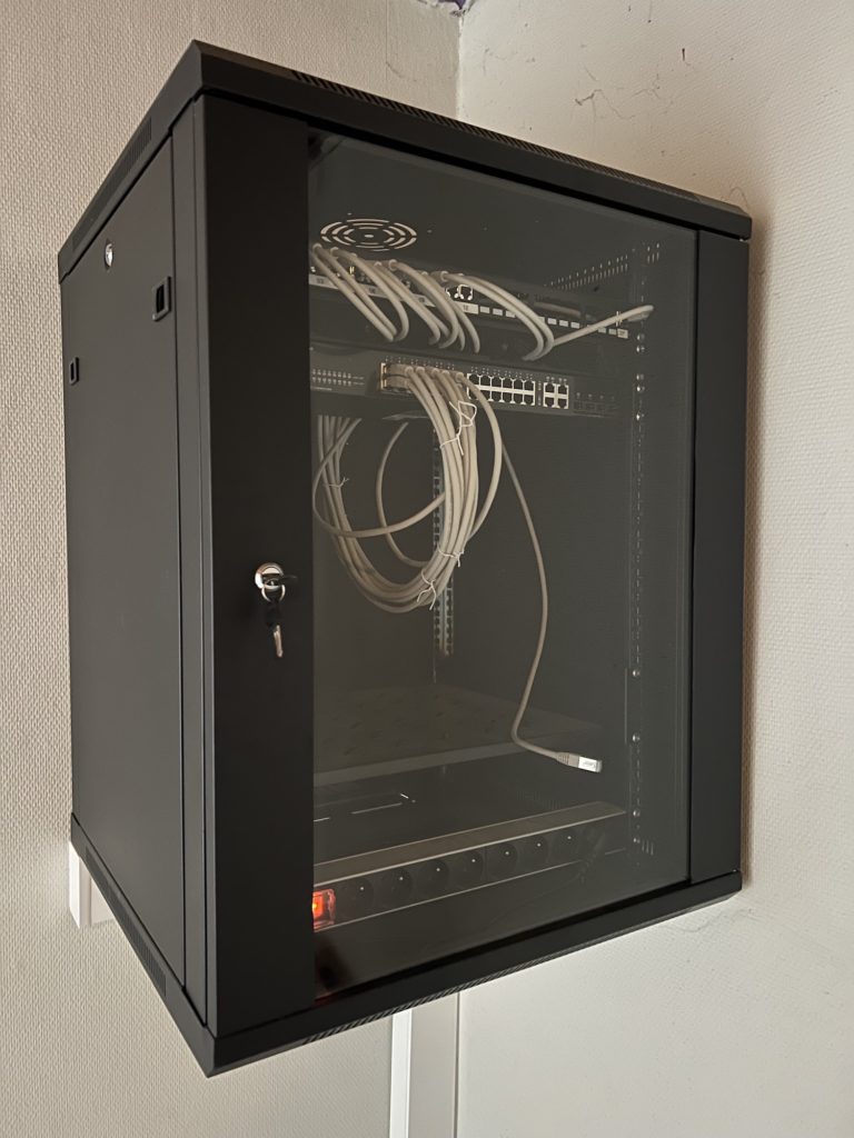 Starc's - Réseaux informatique - Installation d'une baie informatique - Ain - Rhône-Alpes